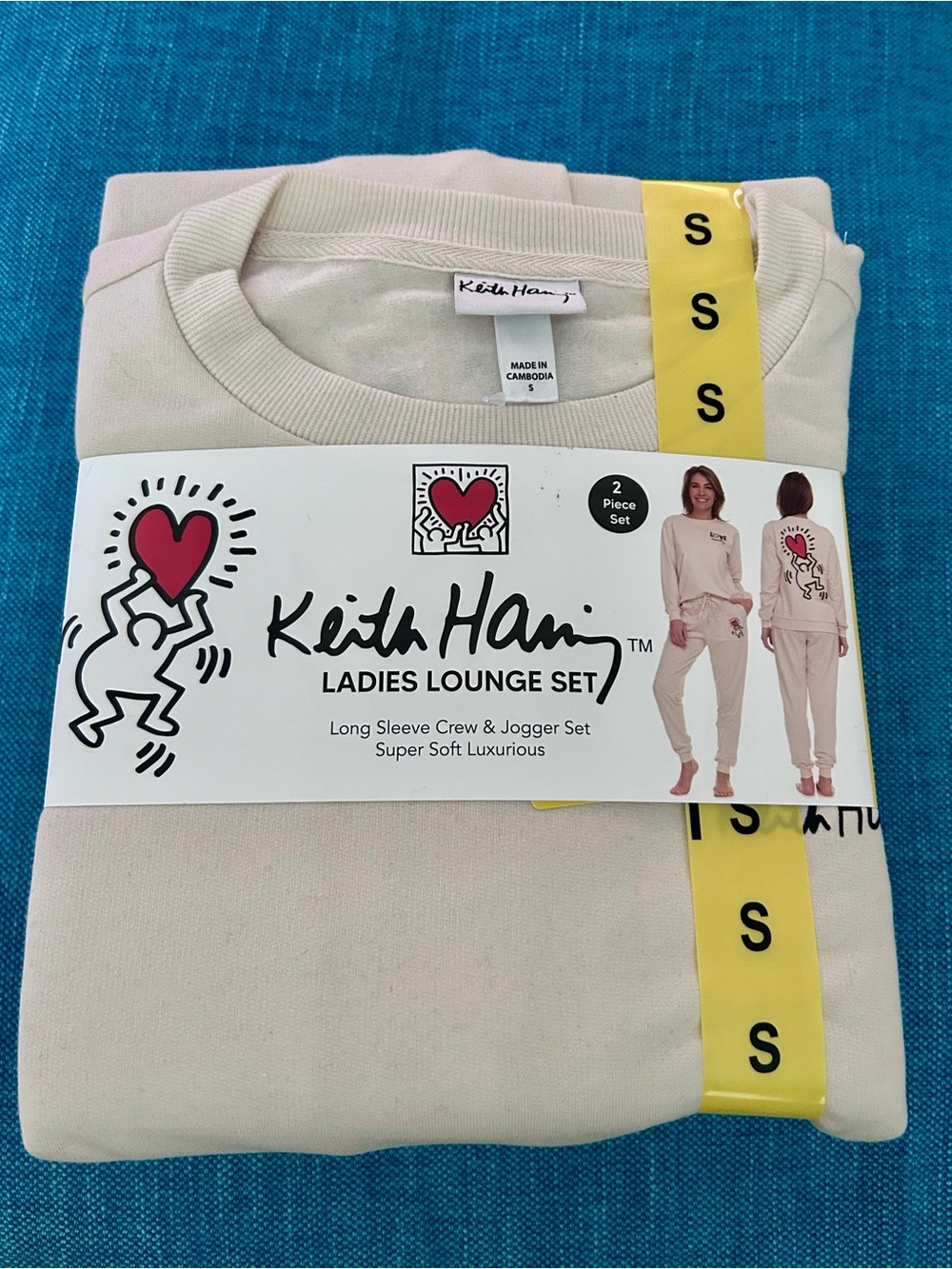 NWT!! Keith Haring Ladies Cream Lounge Pajama Set - Size small